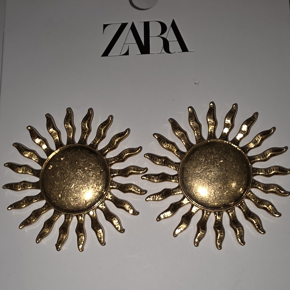 NWT Zara Gold Sun Earrings Minimalist Design - Picture 5 of 6